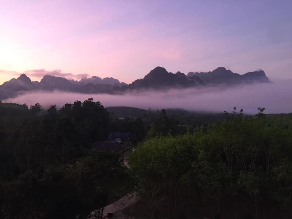 Billion Views Khaosok Homestay Khao Sok National Park Zewnętrze zdjęcie
